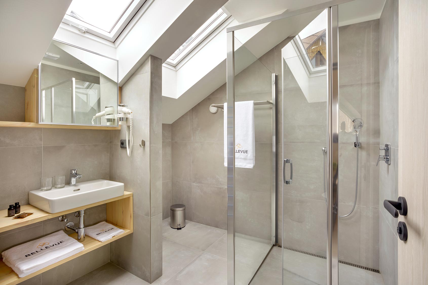 Bellevue Ski & Spa Hotel Harrachov RODINNÉ APARTMÁ S ROZKLÁDACÍ POHOVKOU